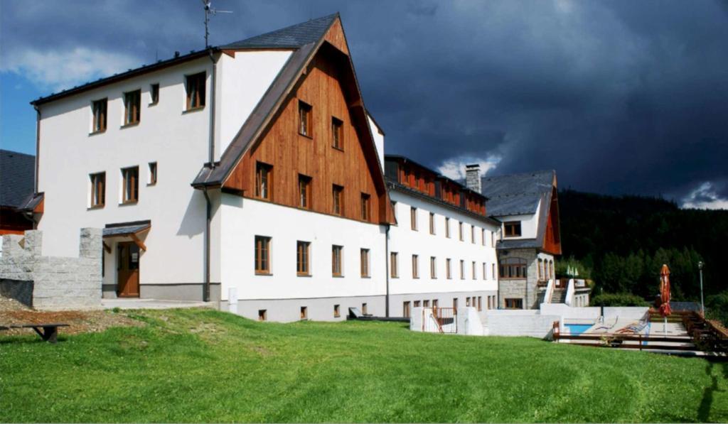 Malá Morávka Horsky Hotel Koprivna מראה חיצוני תמונה